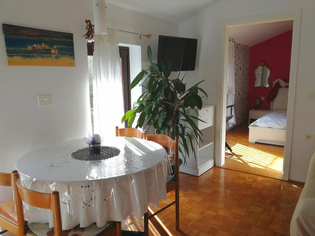 Millenca Apartment Izola Eksteriør billede